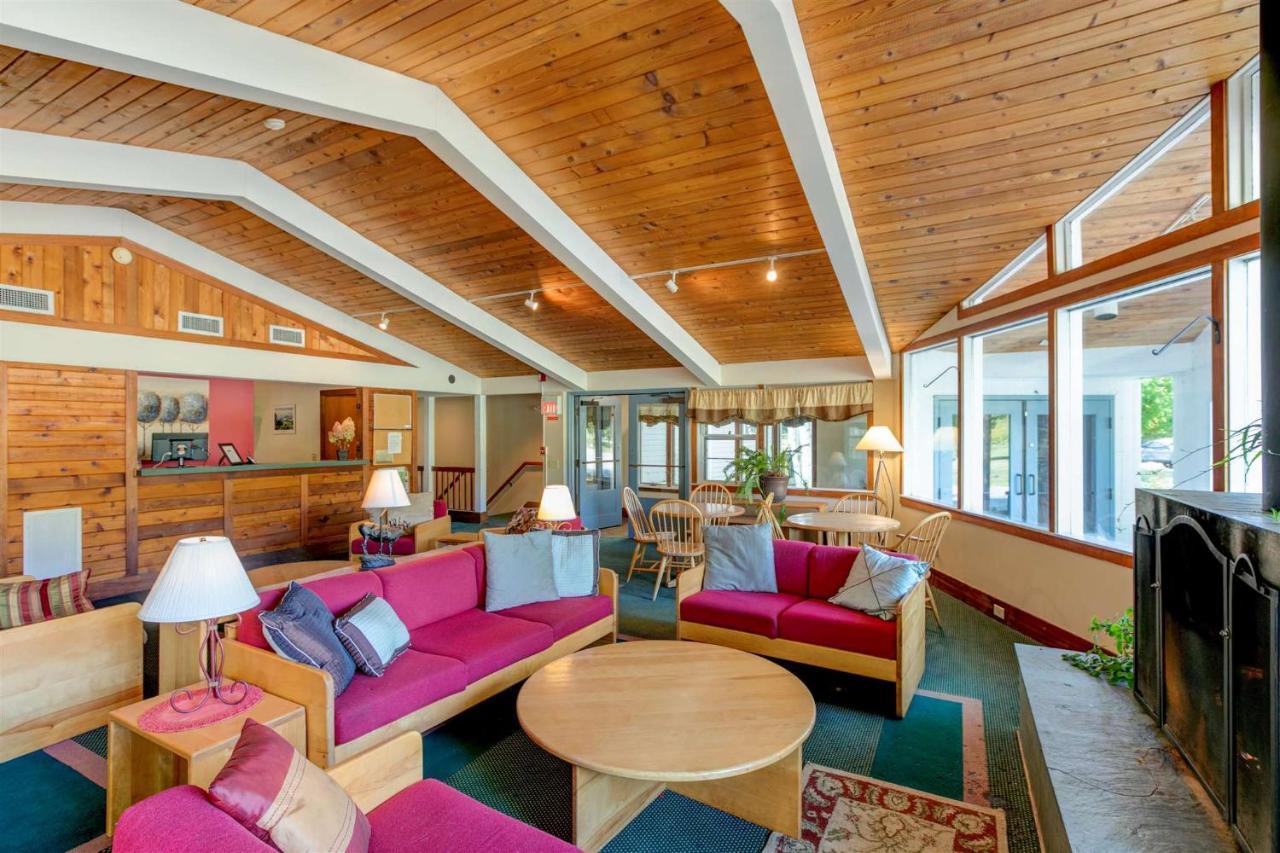 סטואו Mountaineer Inn מראה חיצוני תמונה