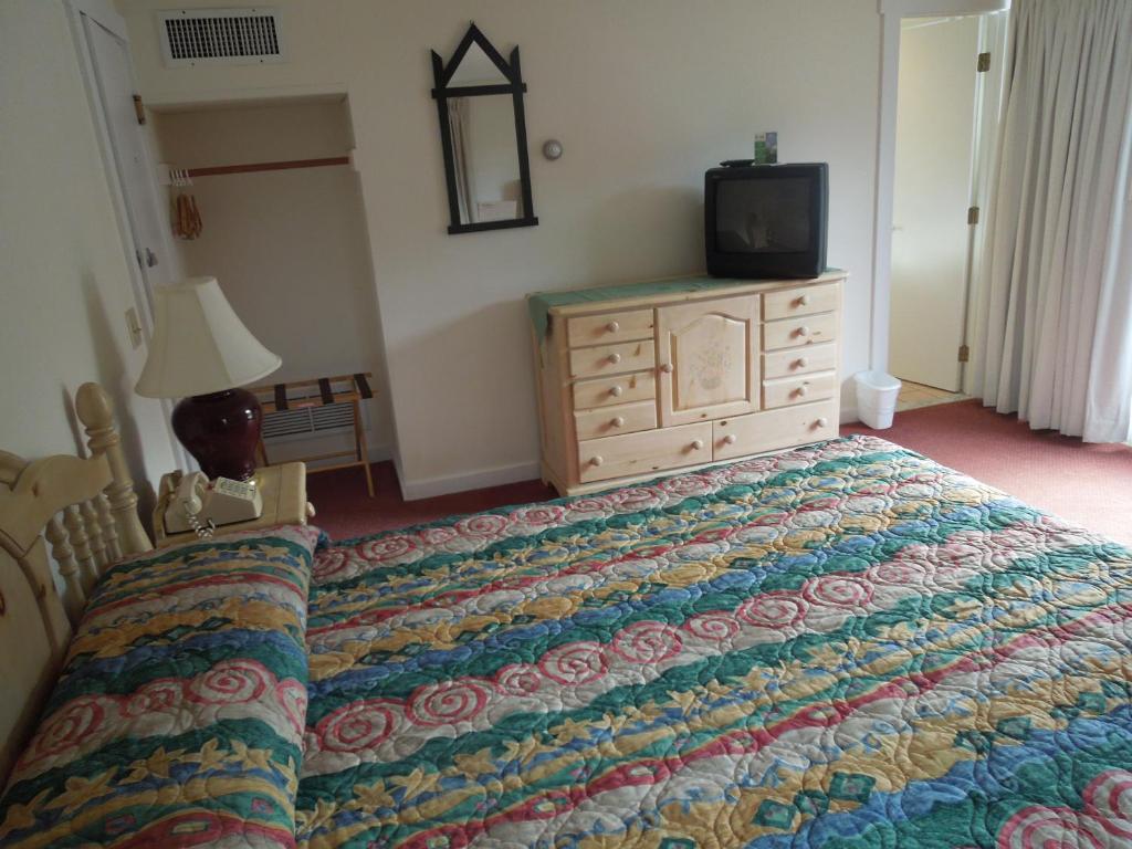 סטואו Mountaineer Inn מראה חיצוני תמונה