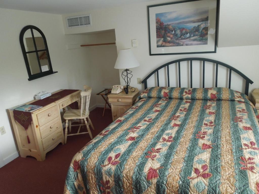 סטואו Mountaineer Inn חדר תמונה