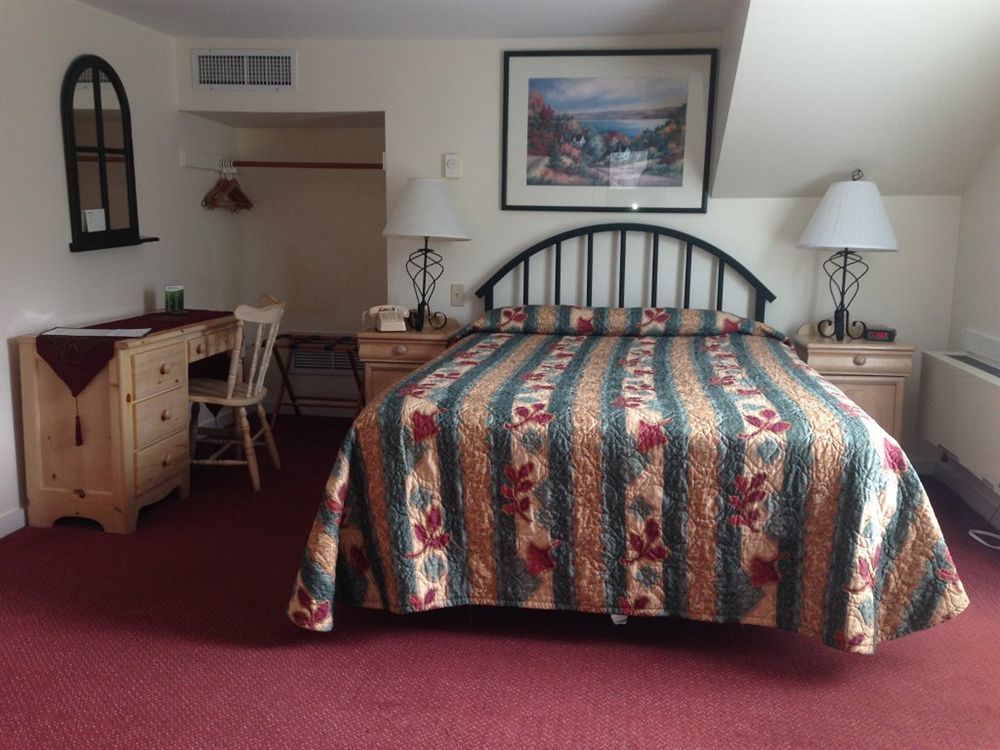 סטואו Mountaineer Inn מראה חיצוני תמונה