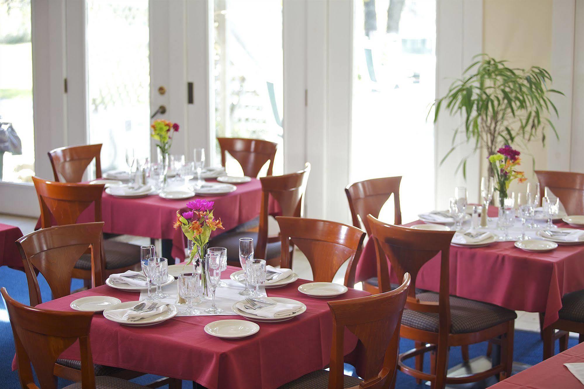 סטואו Mountaineer Inn מראה חיצוני תמונה
